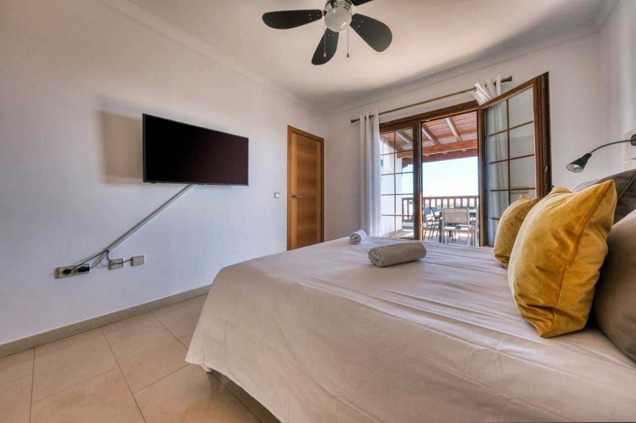 Villa Flavia-Private Pool, Jacuzzi, Sea Views Playa Blanca  Exterior photo