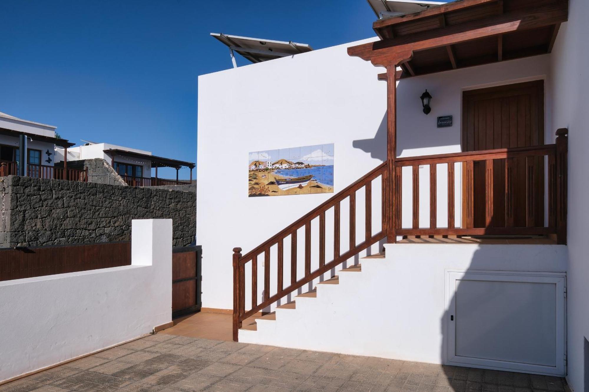 Villa Flavia-Private Pool, Jacuzzi, Sea Views Playa Blanca  Exterior photo